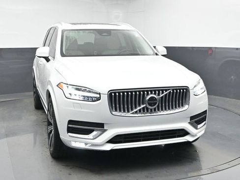 Used 2023 Volvo XC90 B6 Ultimate w/ Lounge Package image 2