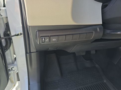 Used 2025 Toyota Corolla LE FWD image 20
