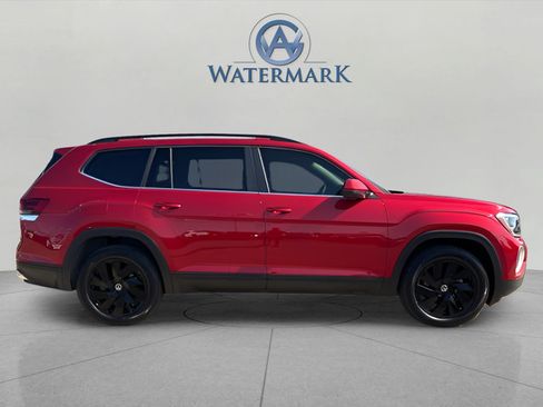 Used 2024 Volkswagen Atlas SE w/ Black Wheel Package FWD image 6