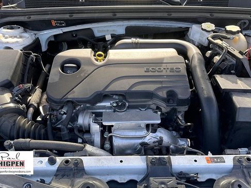 Used 2024 Chevrolet Malibu LT image 10