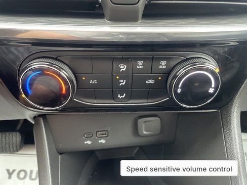 Used 2024 Buick Encore GX Sport Touring image 17