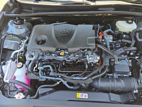 Used 2026 Toyota Camry SE FWD image 32