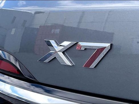 Used 2025 BMW X7 xDrive40i w/ Executive Package image 66