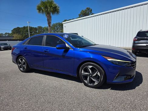 Used 2023 Hyundai Elantra Limited image 32