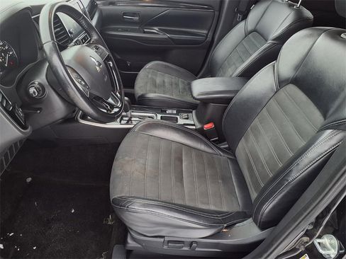 Used 2019 Mitsubishi Outlander FWD image 7