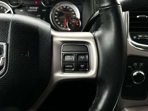 Used 2018 RAM 3500 Laramie w/ Convenience Group AWD/4WD image 16