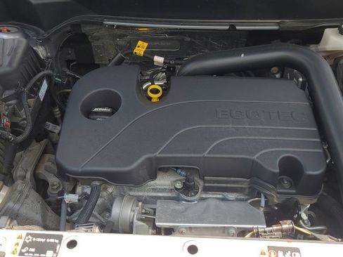 Used 2024 Chevrolet Equinox LT w/ LPO, Floor Liner Package FWD image 7