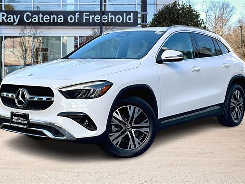Used 2025 Mercedes-Benz GLA 250 4MATIC image 1