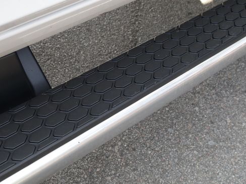 Used 2015 RAM 2500 Limited image 11