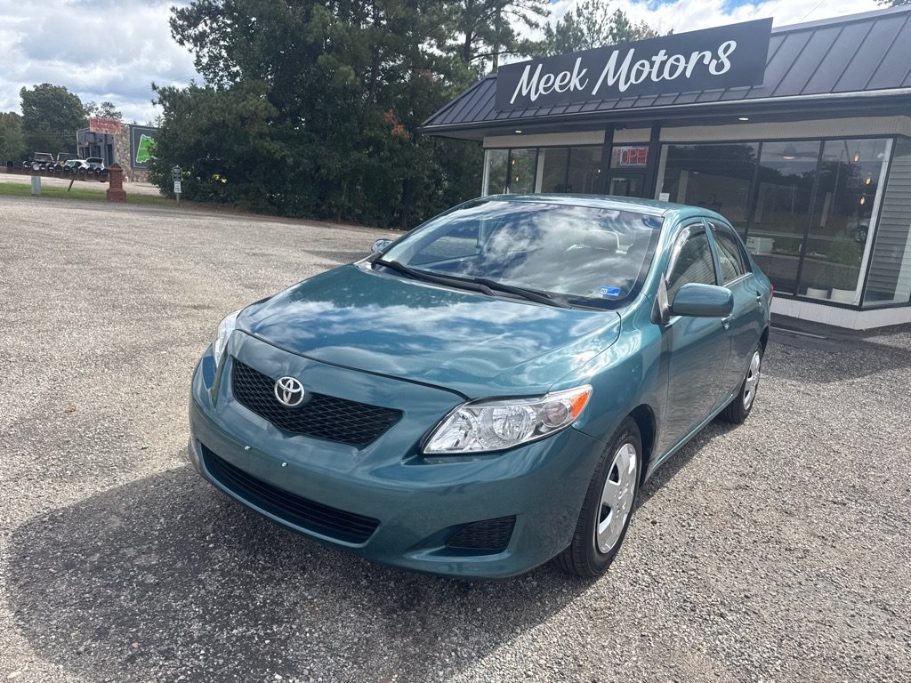 Used 2010 Toyota Corolla LE FWD image 2