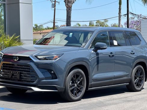 Certified 2026 Toyota Grand Highlander AWD Hybrid image 10