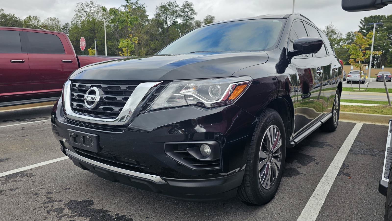 Used 2019 Nissan Pathfinder SL AWD/4WD image 1