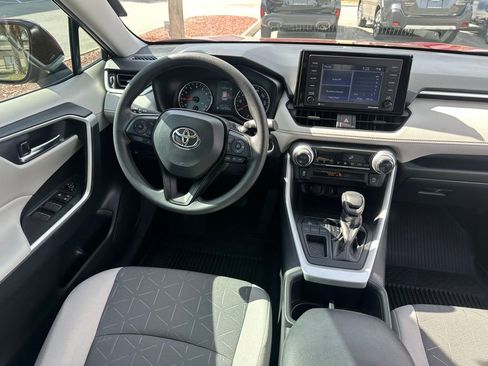 Used 2022 Toyota RAV4 XLE image 21