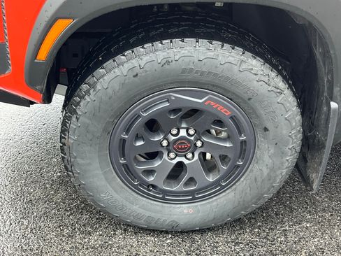 Used 2025 Nissan Frontier PRO-4X AWD/4WD image 13
