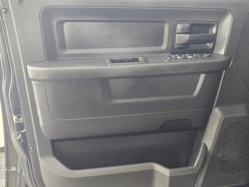 Used 2018 RAM 3500 Tradesman w/ Chrome Appearance Group image 18