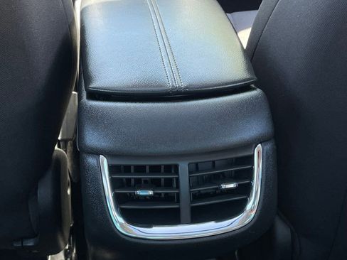 Used 2024 Chevrolet Malibu LT image 25