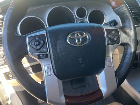 Used 2014 Toyota Sequoia Platinum image 60