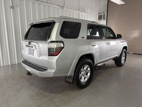 Used 2018 Toyota 4Runner SR5 Premium image 7