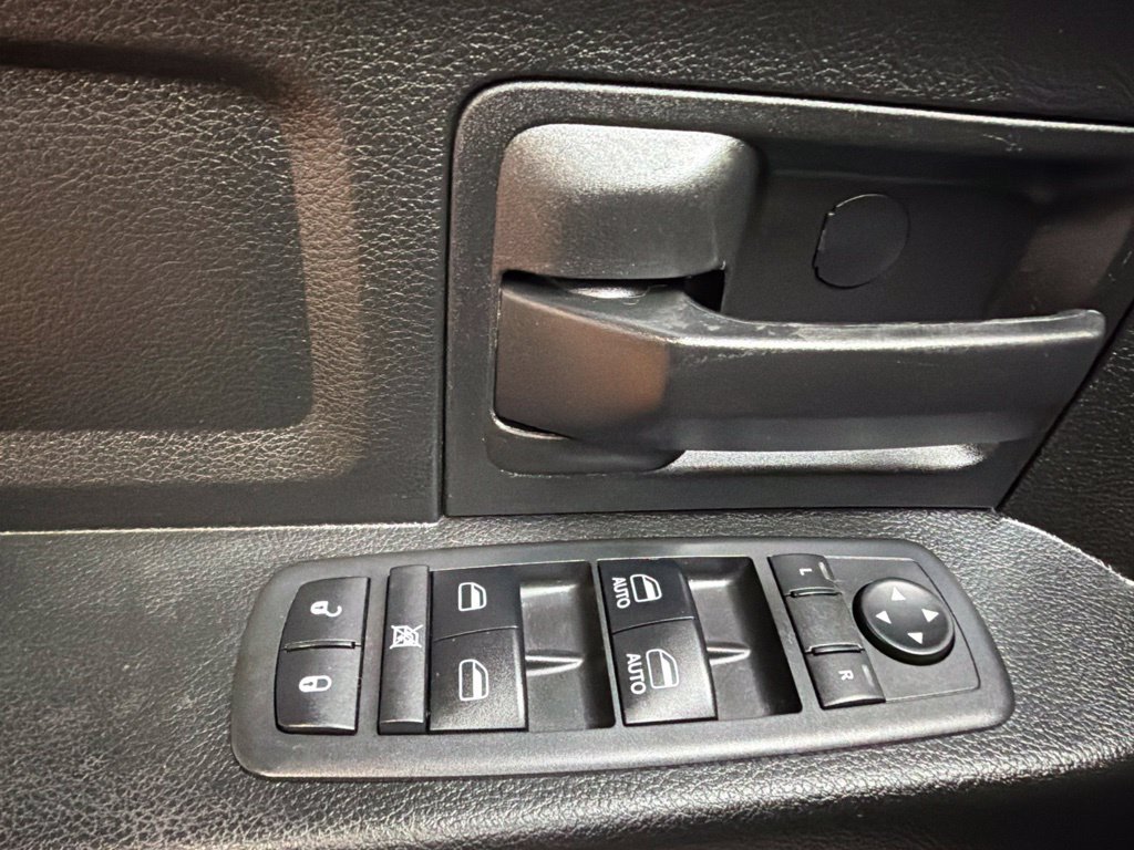 Used 2019 RAM 1500 Express AWD/4WD image 28