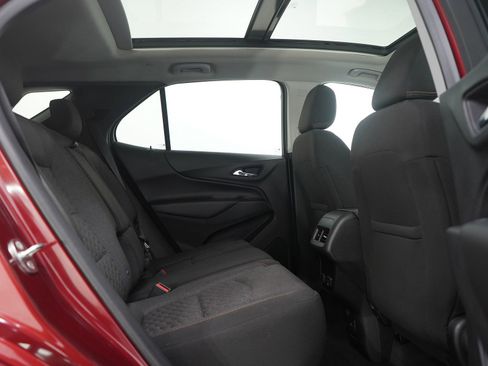 Used 2018 Chevrolet Equinox LT w/ Sun & Infotainment Package image 13