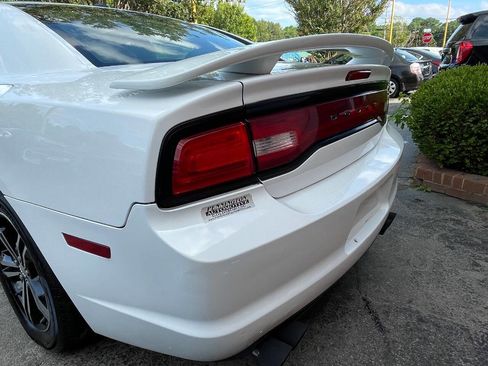 Used 2014 Dodge Charger R/T image 9