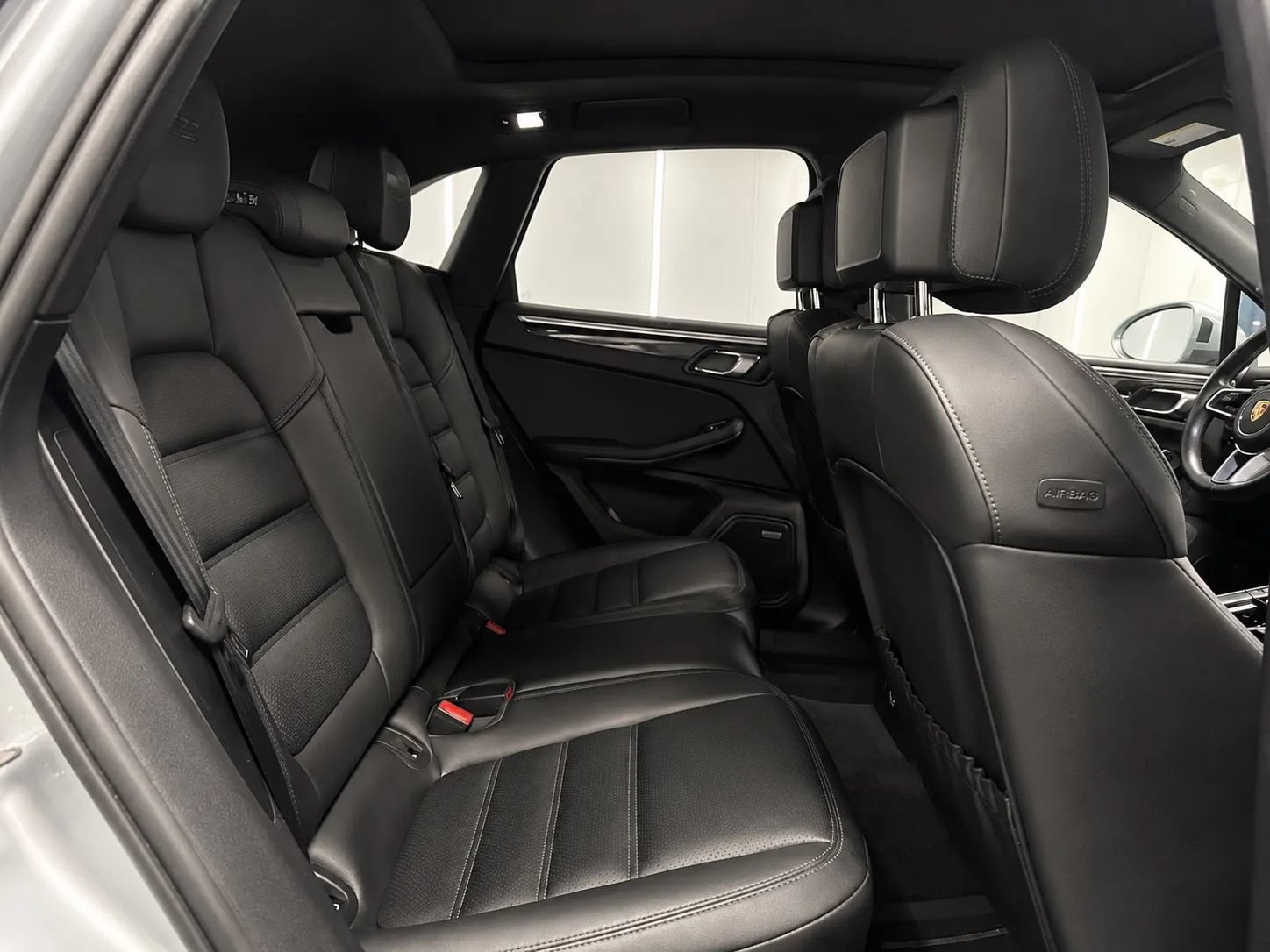 Used 2021 Porsche Macan GTS AWD/4WD image 19