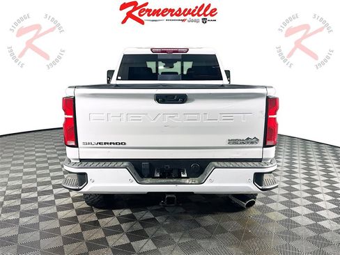 Used 2024 Chevrolet Silverado 3500 High Country w/ High Country Premium Package image 6