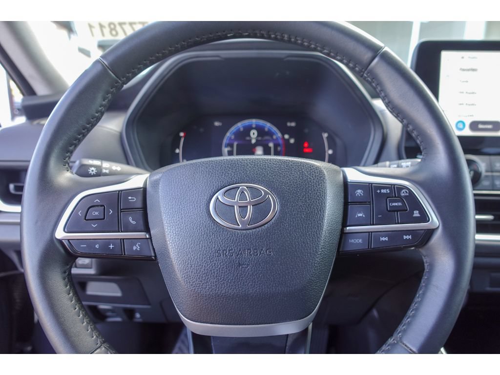 Certified 2025 Toyota Grand Highlander AWD image 13