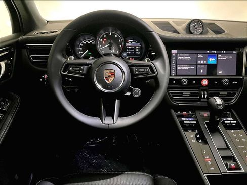 New 2026 Porsche Macan S image 13