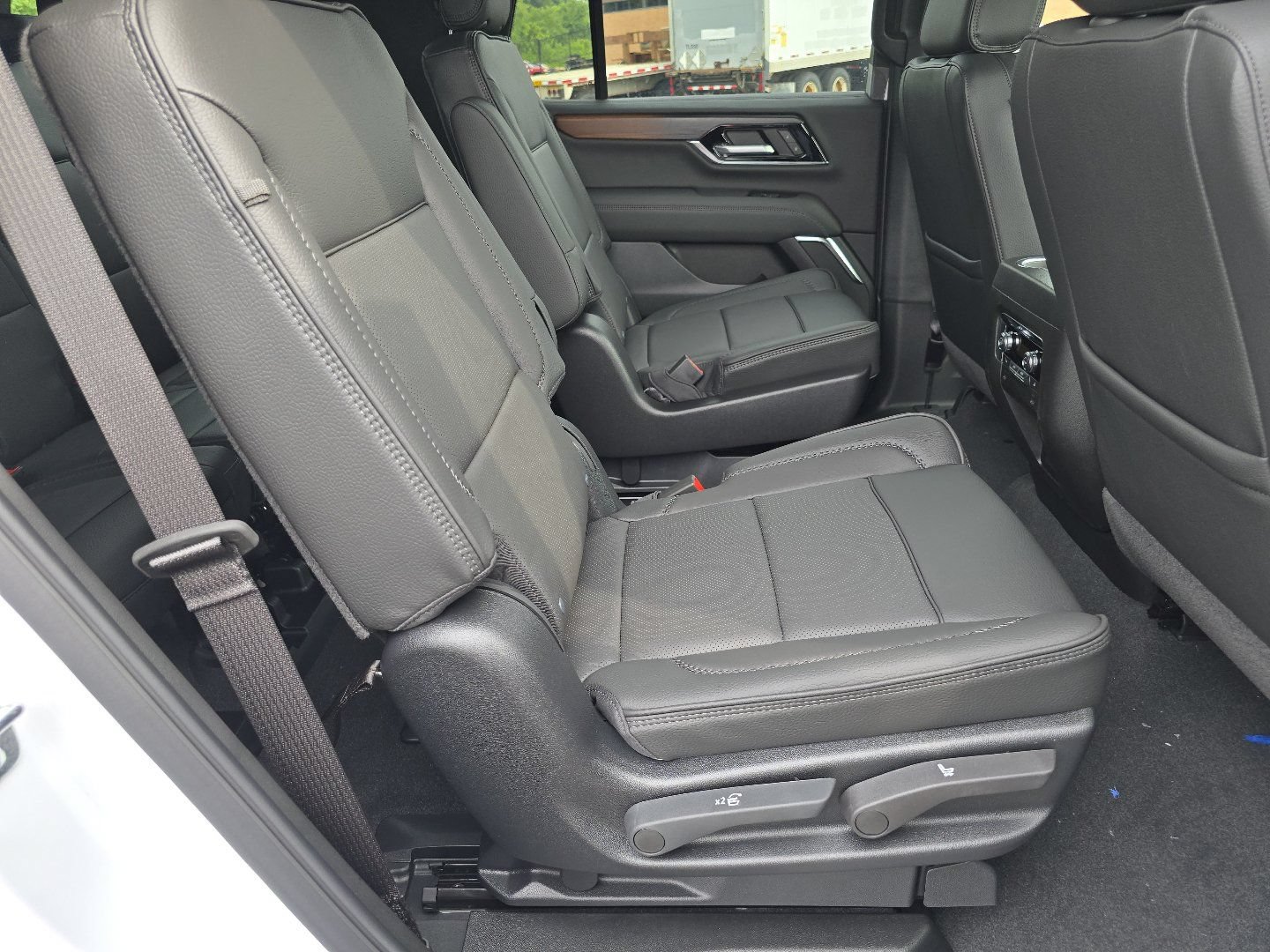New 2026 GMC Yukon Denali AWD/4WD image 26