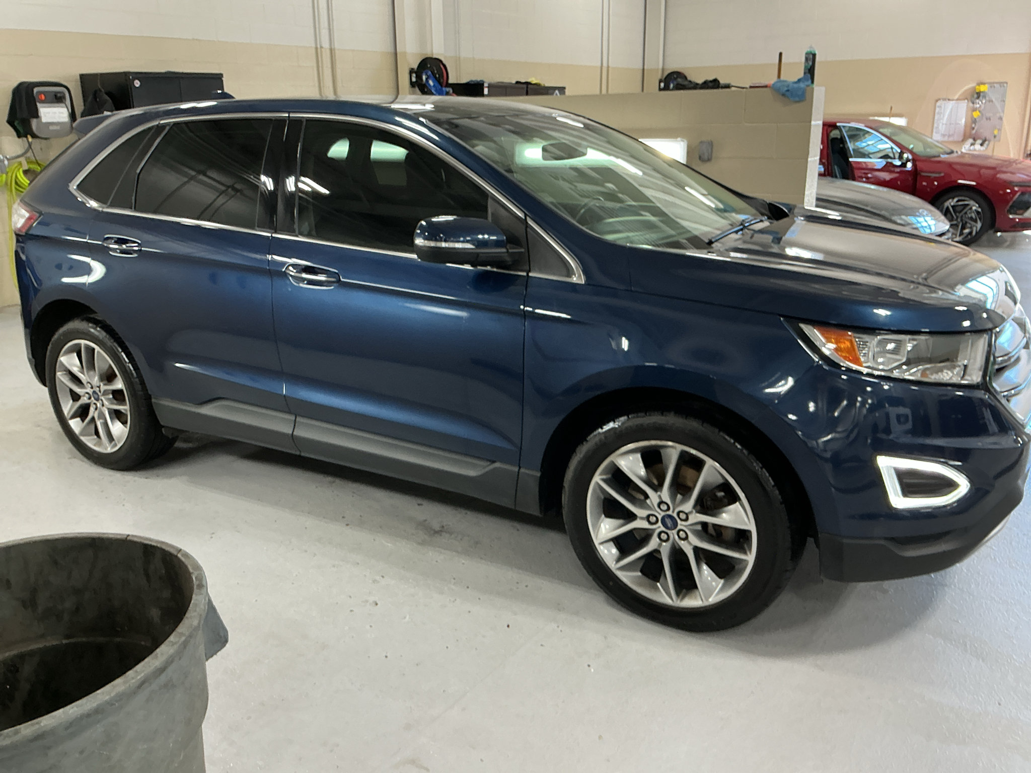 Used 2017 Ford Edge Titanium w/ Equipment Group 301A AWD/4WD image 4