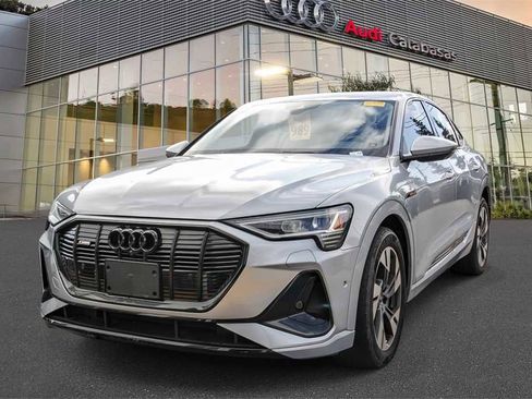 Used 2022 Audi e-tron Premium w/ Convenience Plus Package image 1