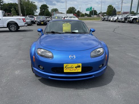Used 2006 MAZDA MX-5 Miata Sport w/ Appearance Pkg RWD image 3
