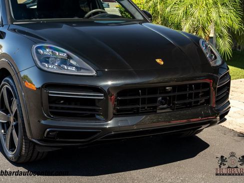 Used 2023 Porsche Cayenne Turbo AWD/4WD image 11