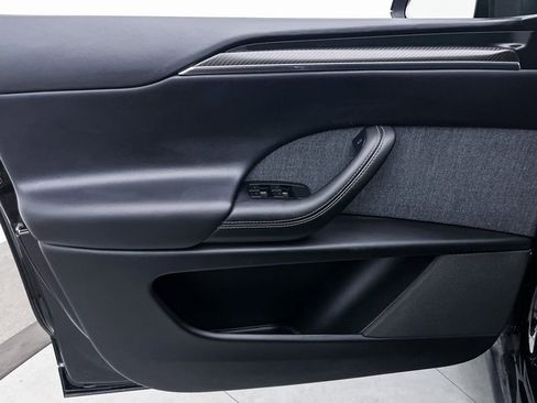 Used 2022 Tesla Model X Plaid image 18