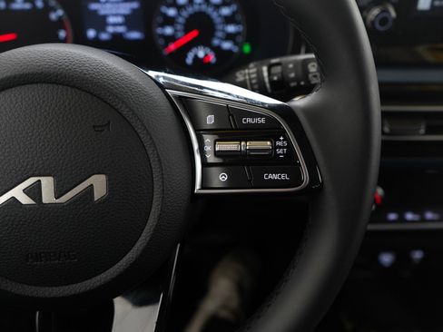 Used 2023 Kia Seltos S image 27