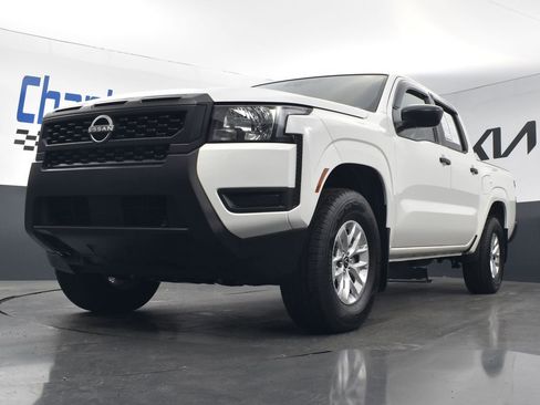 Used 2025 Nissan Frontier S image 17