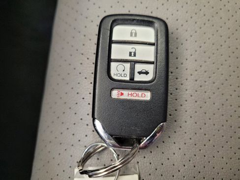 Used 2017 Honda Accord EX-L image 32