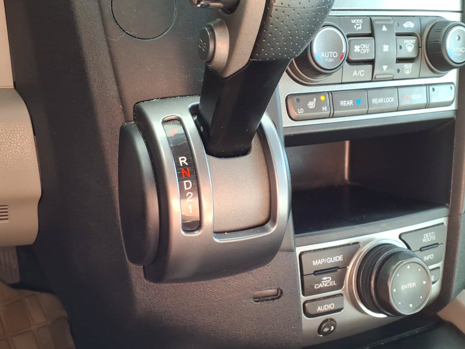 Used 2015 Honda Pilot Touring image 12