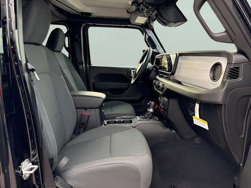 New 2026 Jeep Wrangler Unlimited Sport AWD/4WD image 32