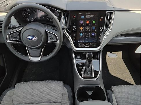 Used 2025 Subaru Outback Premium image 12