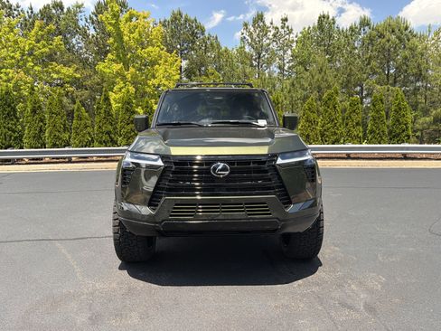 Used 2025 Lexus GX 550 w/ Accessory Package (2T) AWD/4WD image 13