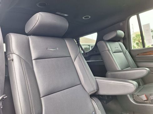 Used 2023 Cadillac Escalade ESV Luxury RWD image 30