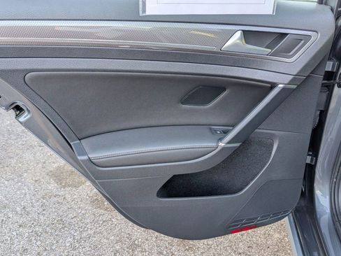 Used 2017 Volkswagen Golf Alltrack SE image 27