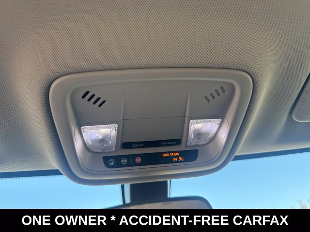 Used 2021 Chevrolet Traverse LT FWD image 28