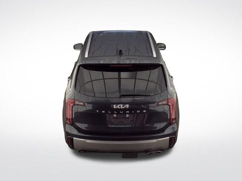Used 2025 Kia Telluride S FWD image 7