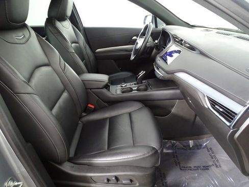 Used 2023 Cadillac XT4 Premium Luxury image 14