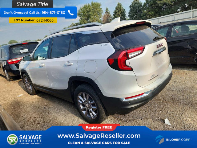 Used 2022 GMC Terrain SLT w/ Infotainment Package II AWD/4WD image 3