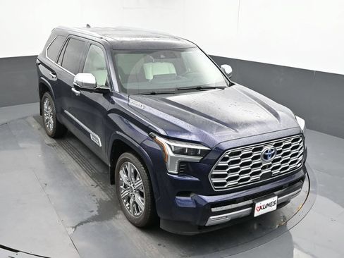 Used 2024 Toyota Sequoia Capstone AWD/4WD image 16