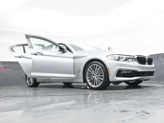Used 2018 BMW 530e RWD image 42